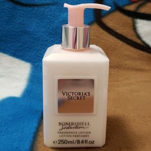 VS bombshell seduction lotion